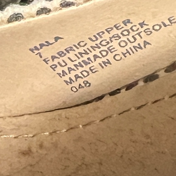 Steve Madden Nala Iridescent Platform Pump - Picture 4 of 4